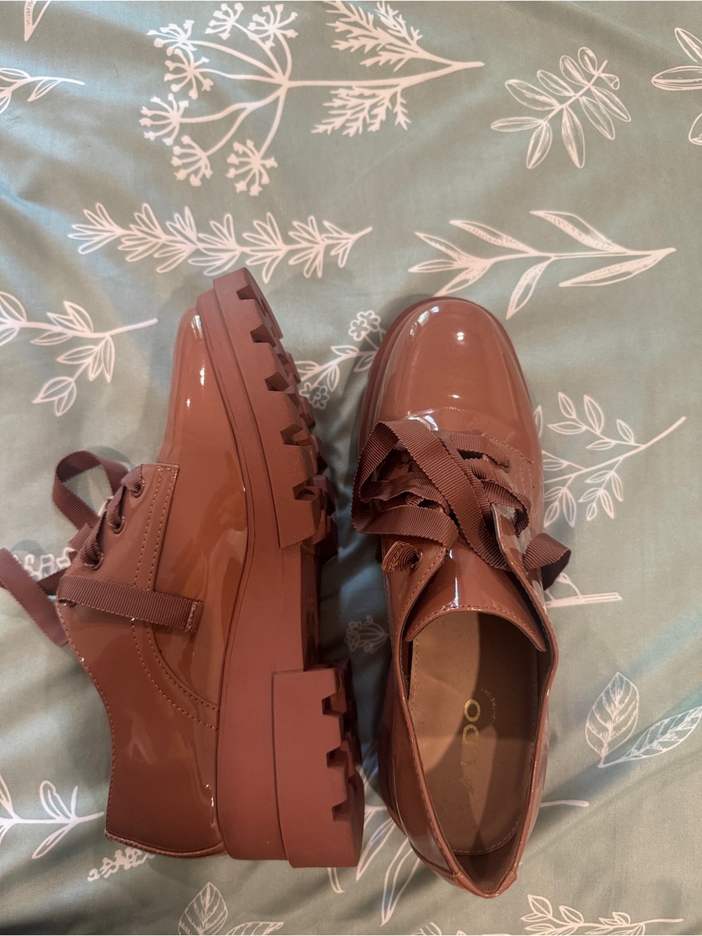 Aldo Chunky Patent Lace-Up Loafers in Rose